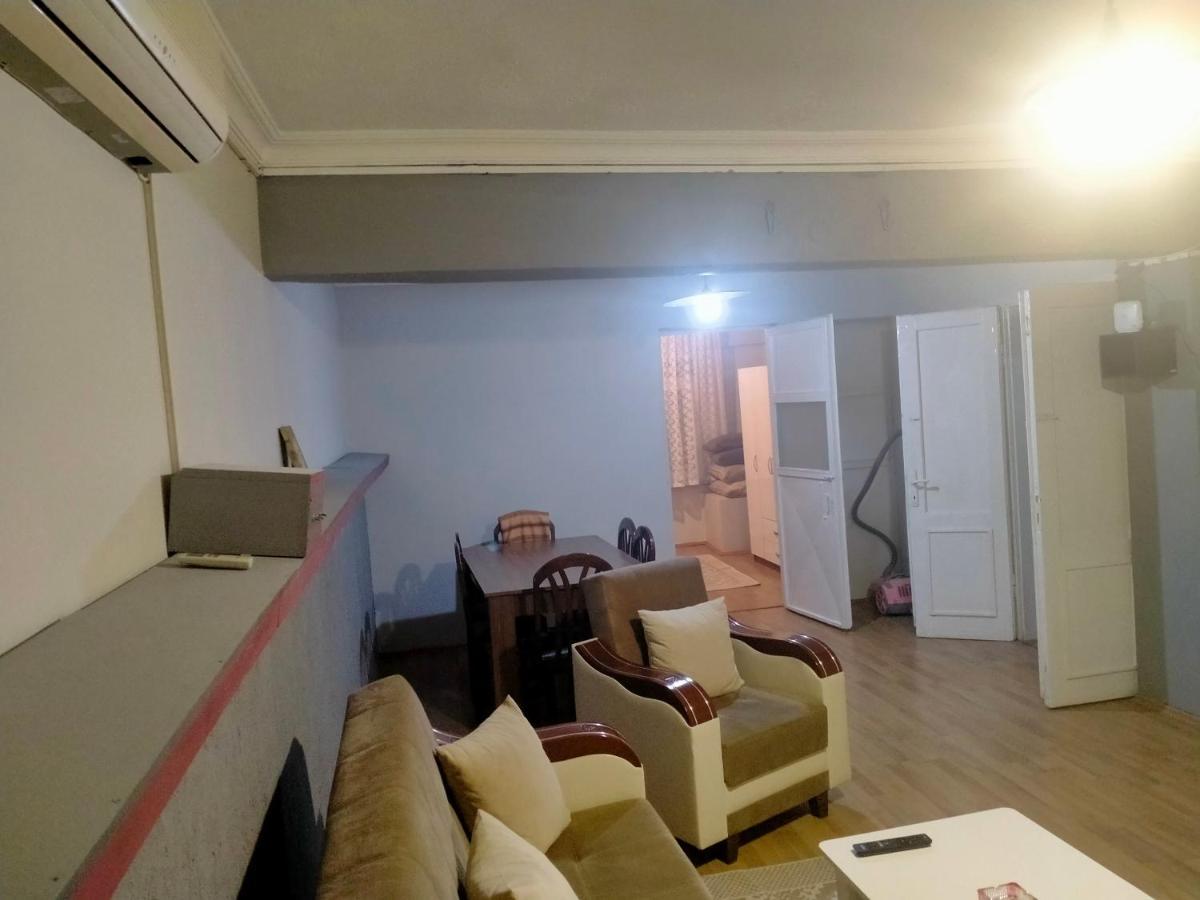 2 Bedrooms Central Area Located Appartment 1Floor Istanbul Bagian luar foto