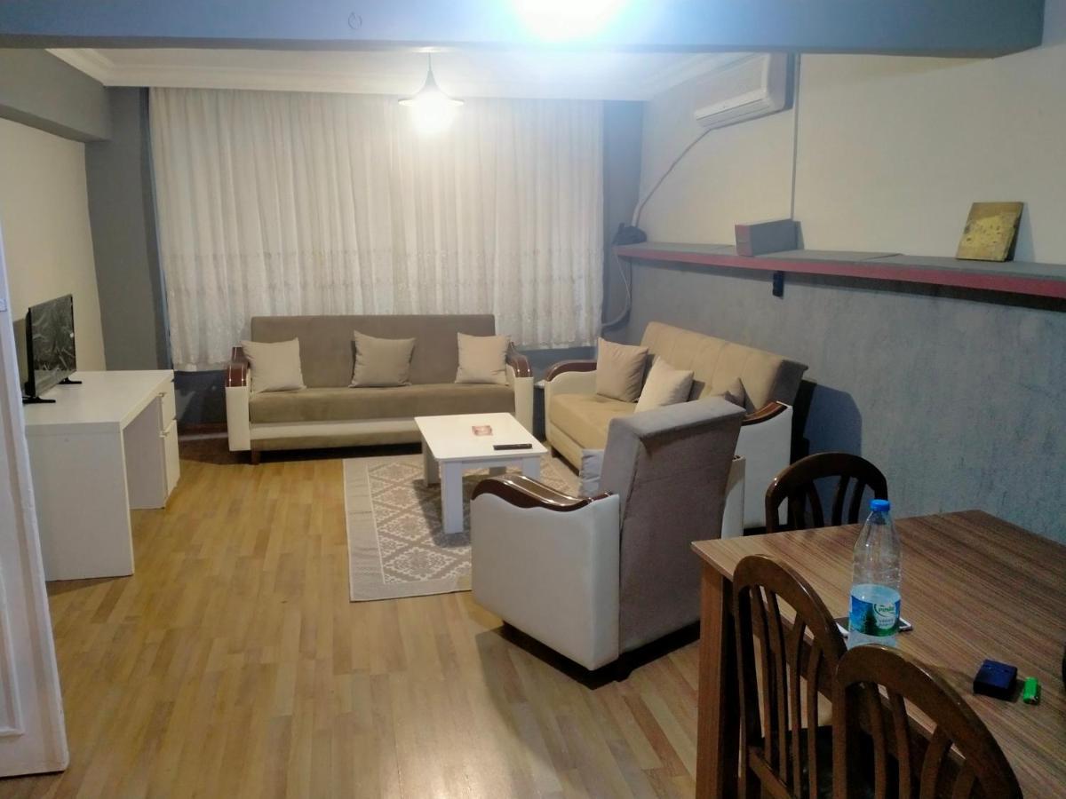 2 Bedrooms Central Area Located Appartment 1Floor Istanbul Bagian luar foto
