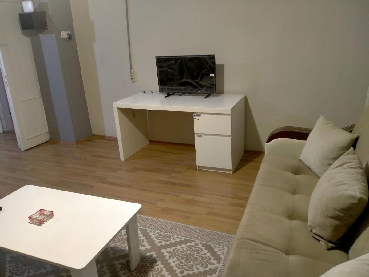 2 Bedrooms Central Area Located Appartment 1Floor Istanbul Bagian luar foto