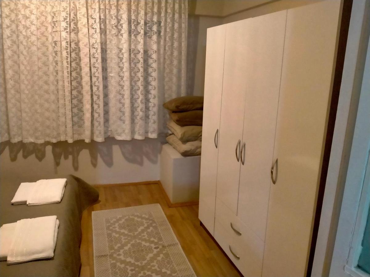 2 Bedrooms Central Area Located Appartment 1Floor Istanbul Bagian luar foto