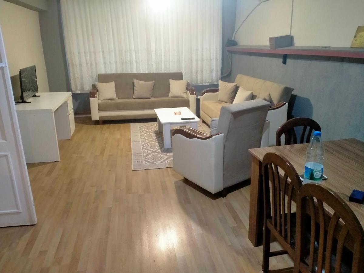 2 Bedrooms Central Area Located Appartment 1Floor Istanbul Bagian luar foto